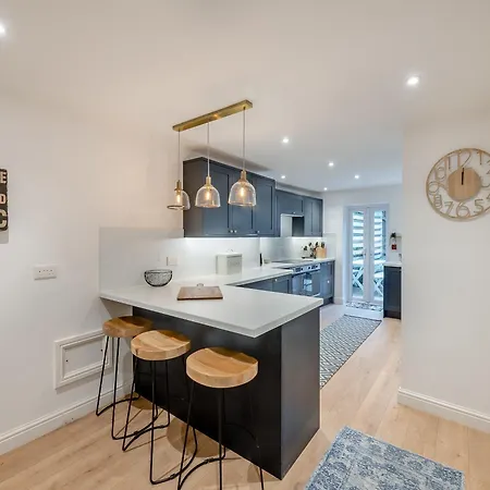 Warrington House-uk48465 * Thornton Dale